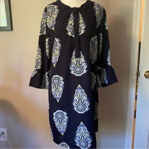 EUC Crown and Ivy shift dress